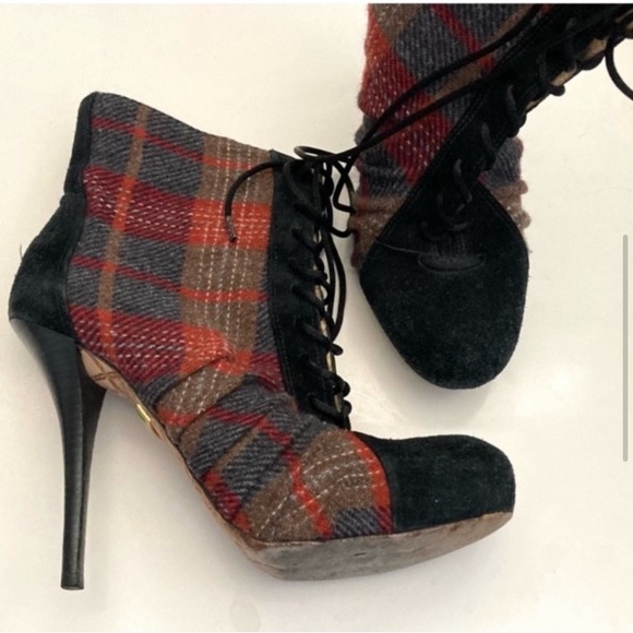 L.A.M.B. Blazon Plaid Lace Up Suede Bootie Heels 7.5 - Picture 4 of 9